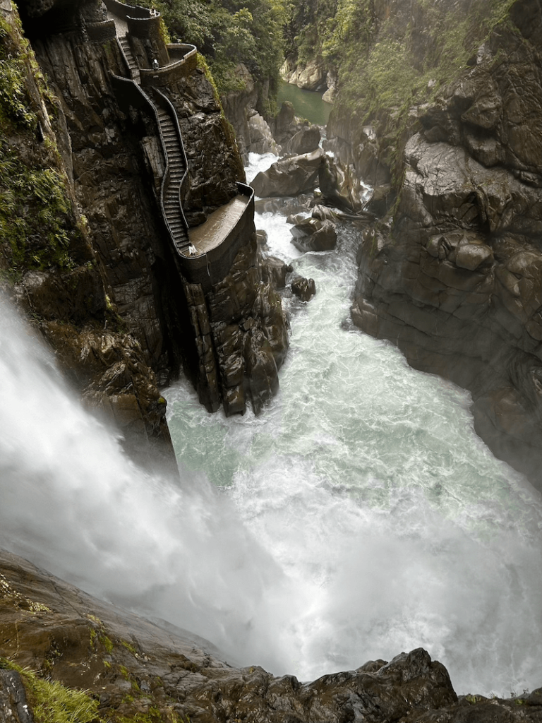 Pailon del Diablo waterfall